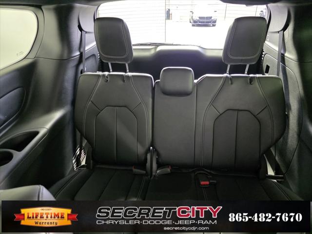2026 Chrysler Voyager LX