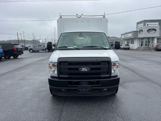 2026 Ford E-350 Cutaway Base