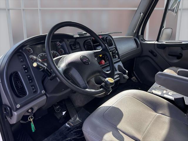 2016 Freightliner M2 106