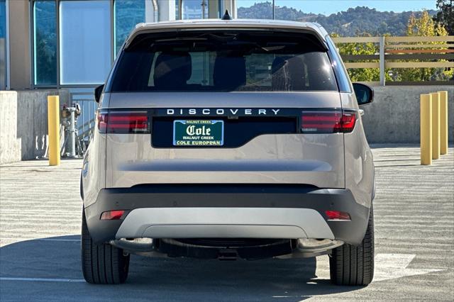 2025 Land Rover Discovery P300 S