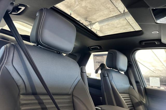 2025 Land Rover Discovery P300 S