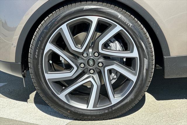 2025 Land Rover Discovery P300 S