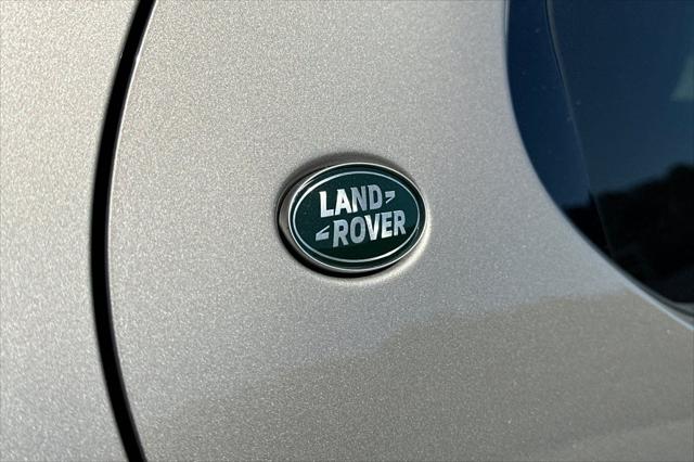 2025 Land Rover Discovery P300 S