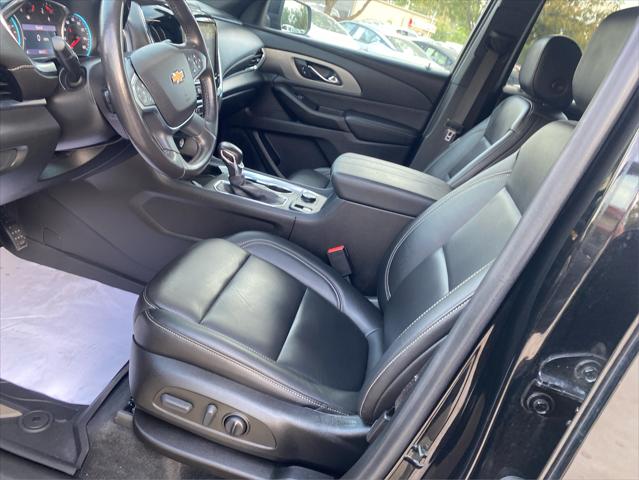 2022 Chevrolet Traverse AWD LT Leather