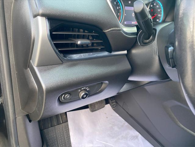 2022 Chevrolet Traverse AWD LT Leather