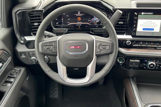 2025 GMC Sierra 2500HD 4WD Crew Cab Standard Bed SLT