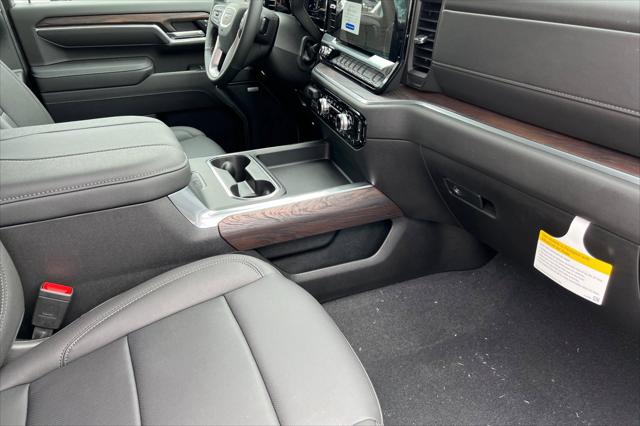 2025 GMC Sierra 2500HD 4WD Crew Cab Standard Bed SLT