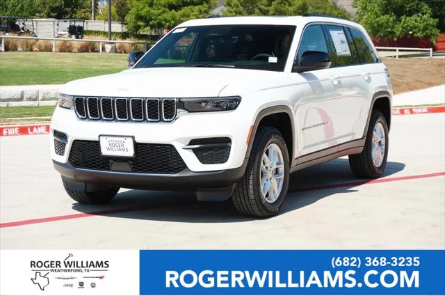 2025 Jeep Grand Cherokee GRAND CHEROKEE LAREDO X 4X4