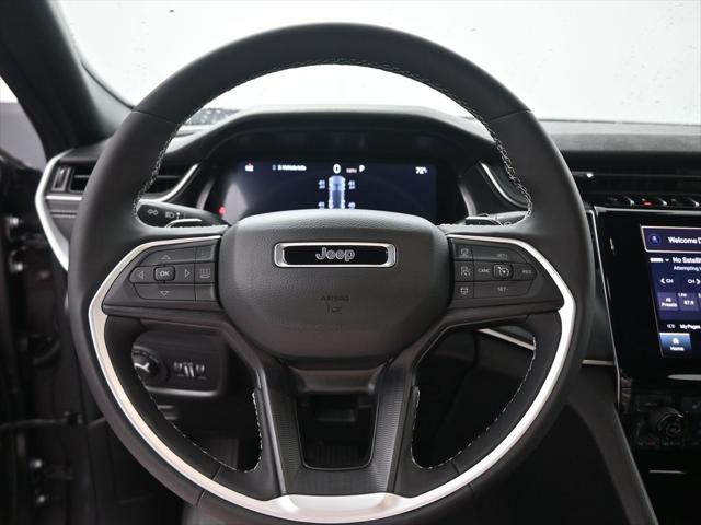 2025 Jeep Grand Cherokee GRAND CHEROKEE LAREDO 4X2