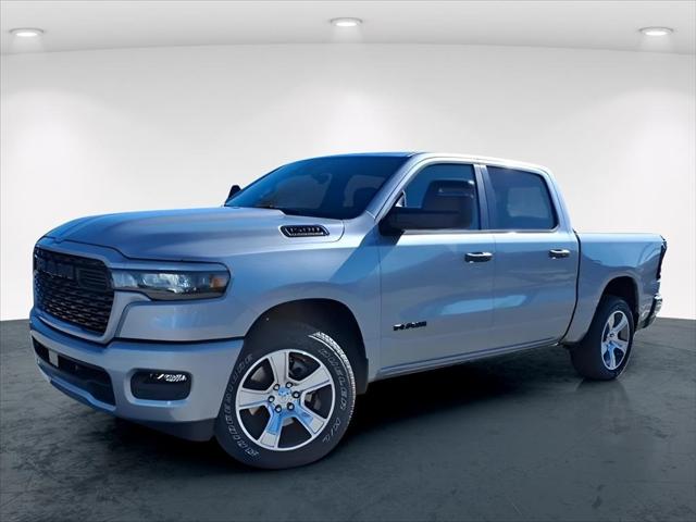 2026 RAM Ram 1500 RAM 1500 EXPRESS CREW CAB 4X4 57 BOX