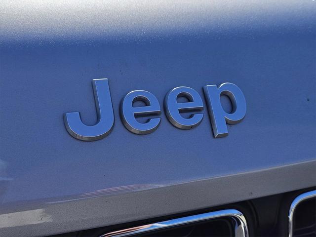 2025 Jeep Grand Cherokee GRAND CHEROKEE LAREDO X 4X2