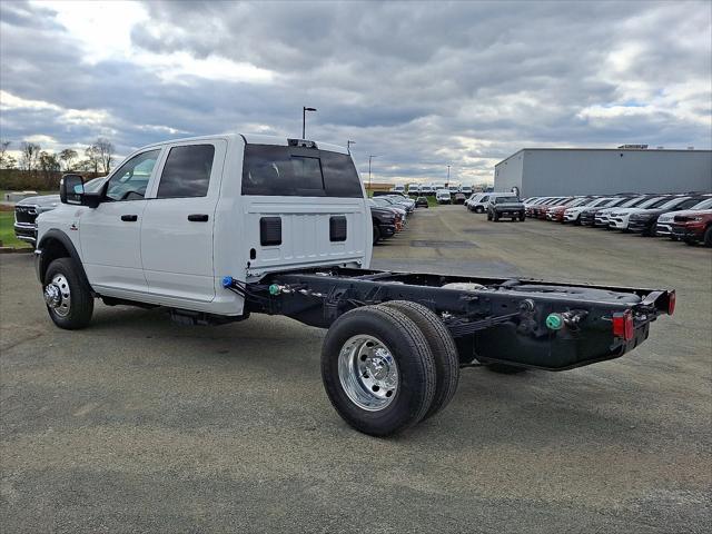 2026 RAM Ram 3500 Chassis Cab RAM 3500 TRADESMAN CREW CAB CHASSIS 4X4 60 CA 2026 RAM Ram 3500 Chassis Cab RAM 3500 TRADESMAN CREW CAB CHASSIS 4X4 60 CA