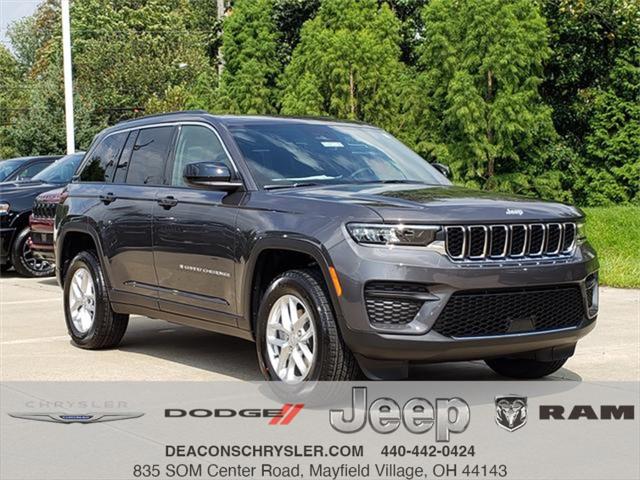 2025 Jeep Grand Cherokee GRAND CHEROKEE LAREDO X 4X4