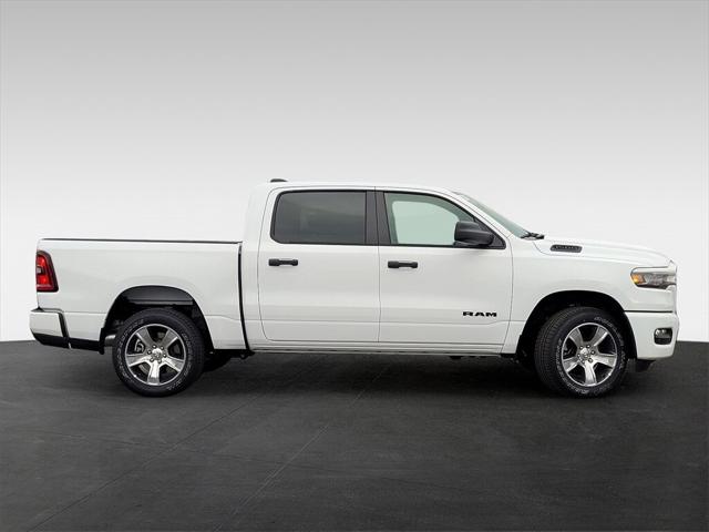 2026 RAM Ram 1500 RAM 1500 EXPRESS CREW CAB 4X4 57 BOX 2026 RAM Ram 1500 RAM 1500 EXPRESS CREW CAB 4X4 57 BOX