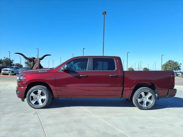 2026 RAM Ram 1500 RAM 1500 EXPRESS CREW CAB 4X4 57 BOX