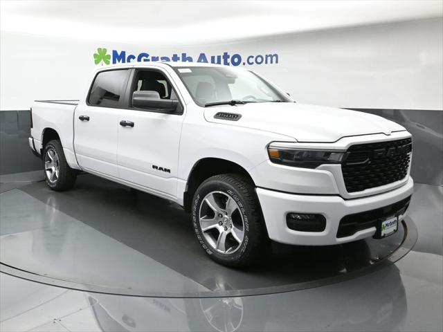 2026 RAM Ram 1500 RAM 1500 EXPRESS CREW CAB 4X4 57 BOX