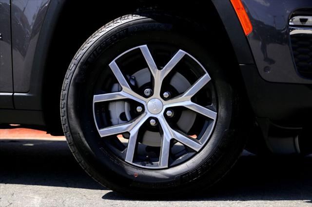 2025 Jeep Grand Cherokee GRAND CHEROKEE LIMITED 4X2