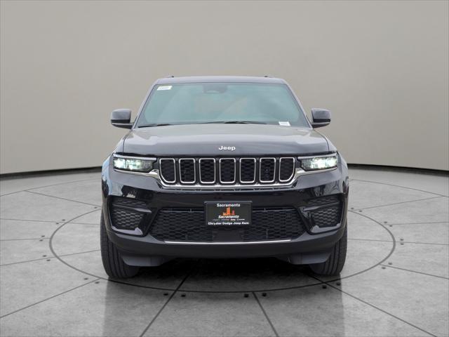 2025 Jeep Grand Cherokee GRAND CHEROKEE LAREDO 4X4 2025 Jeep Grand Cherokee GRAND CHEROKEE LAREDO 4X4