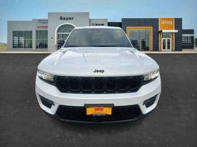 2025 Jeep Grand Cherokee GRAND CHEROKEE ALTITUDE 4X4 2025 Jeep Grand Cherokee GRAND CHEROKEE ALTITUDE 4X4