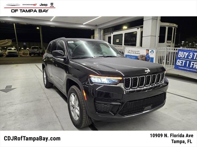 2025 Jeep Grand Cherokee GRAND CHEROKEE LAREDO X 4X4