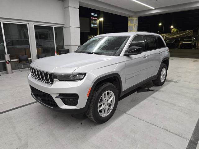 2025 Jeep Grand Cherokee GRAND CHEROKEE LAREDO X 4X4 2025 Jeep Grand Cherokee GRAND CHEROKEE LAREDO X 4X4