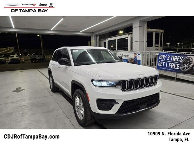 2025 Jeep Grand Cherokee GRAND CHEROKEE LAREDO X 4X4