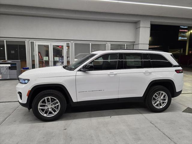 2025 Jeep Grand Cherokee GRAND CHEROKEE LAREDO X 4X4