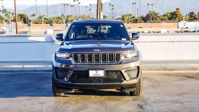 2025 Jeep Grand Cherokee GRAND CHEROKEE LAREDO 4X2