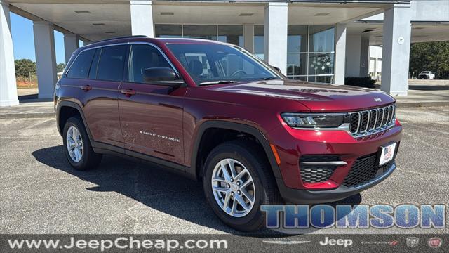 2025 Jeep Grand Cherokee GRAND CHEROKEE LAREDO X 4X4
