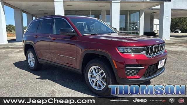 2025 Jeep Grand Cherokee GRAND CHEROKEE LAREDO X 4X4