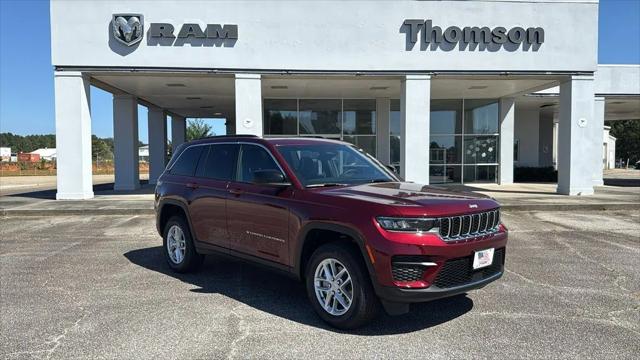 2025 Jeep Grand Cherokee GRAND CHEROKEE LAREDO X 4X4