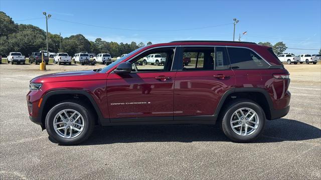 2025 Jeep Grand Cherokee Laredo X 4x4