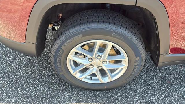 2025 Jeep Grand Cherokee Laredo X 4x4