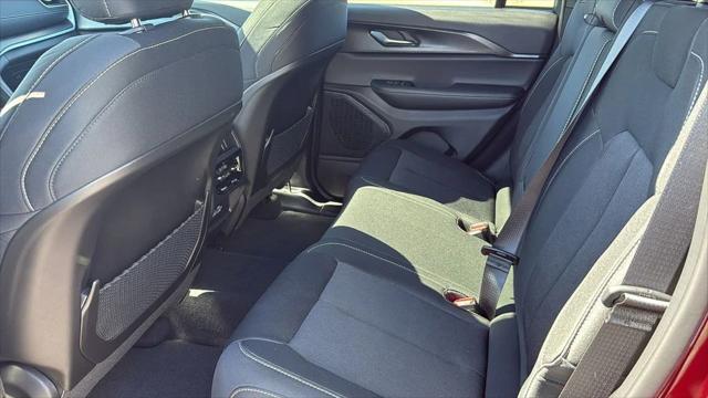 2025 Jeep Grand Cherokee Laredo X 4x4