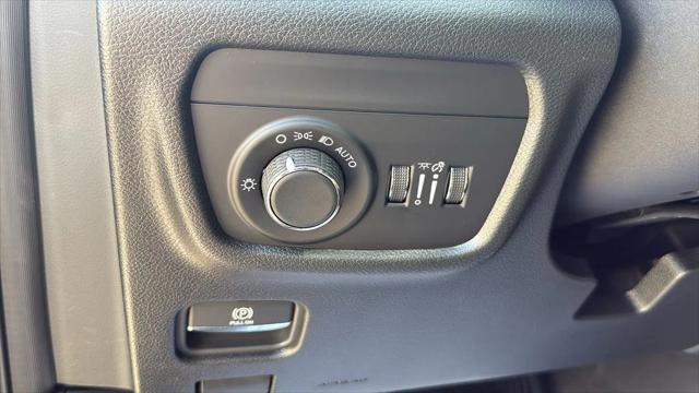 2025 Jeep Grand Cherokee Laredo X 4x4