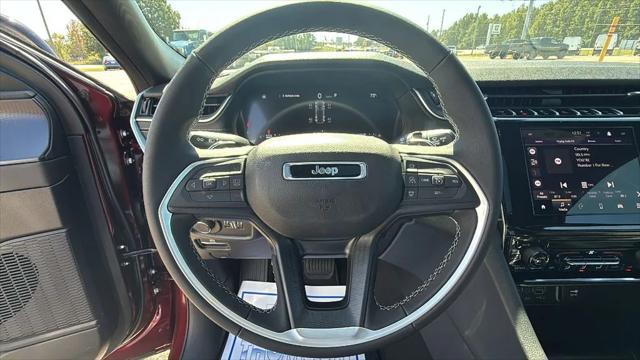 2025 Jeep Grand Cherokee Laredo X 4x4