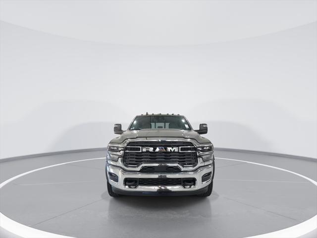 2026 RAM Ram 4500 Chassis Cab RAM 4500 TRADESMAN CHASSIS CREW CAB 4X4 60 CA 2026 RAM Ram 4500 Chassis Cab RAM 4500 TRADESMAN CHASSIS CREW CAB 4X4 60 CA