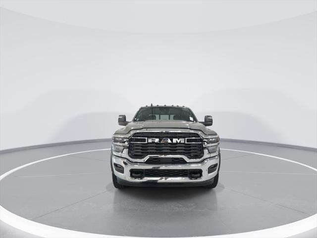 2026 RAM Ram 4500 Chassis Cab RAM 4500 TRADESMAN CHASSIS CREW CAB 4X4 60 CA 2026 RAM Ram 4500 Chassis Cab RAM 4500 TRADESMAN CHASSIS CREW CAB 4X4 60 CA