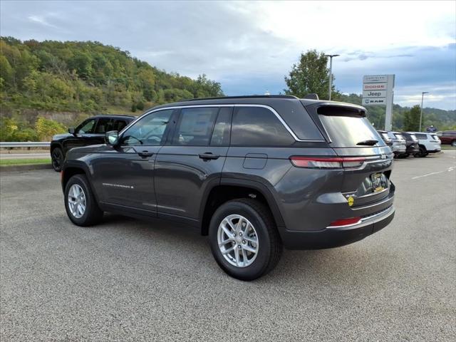 2025 Jeep Grand Cherokee GRAND CHEROKEE LAREDO X 4X4