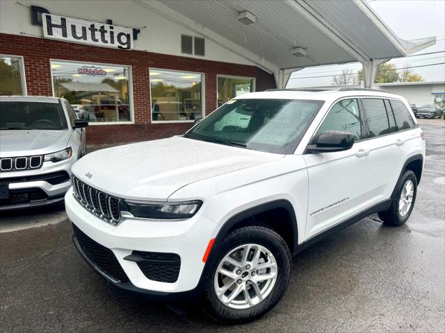 2025 Jeep Grand Cherokee GRAND CHEROKEE LAREDO X 4X4