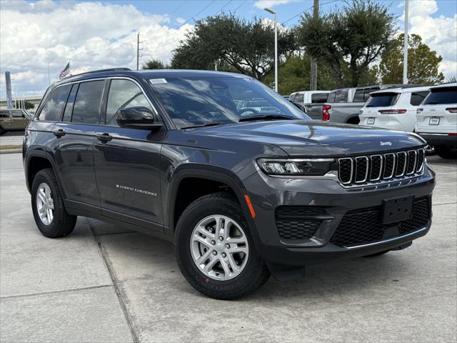 2025 Jeep Grand Cherokee GRAND CHEROKEE LAREDO 4X2