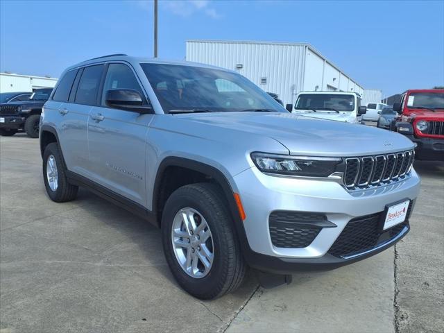 2025 Jeep Grand Cherokee GRAND CHEROKEE LAREDO 4X2