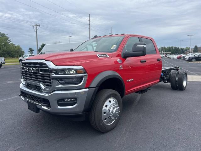 2026 RAM 5500 Chassis RAM 5500 BIG HORN CHASSIS CREW CAB 4X4 84 CA