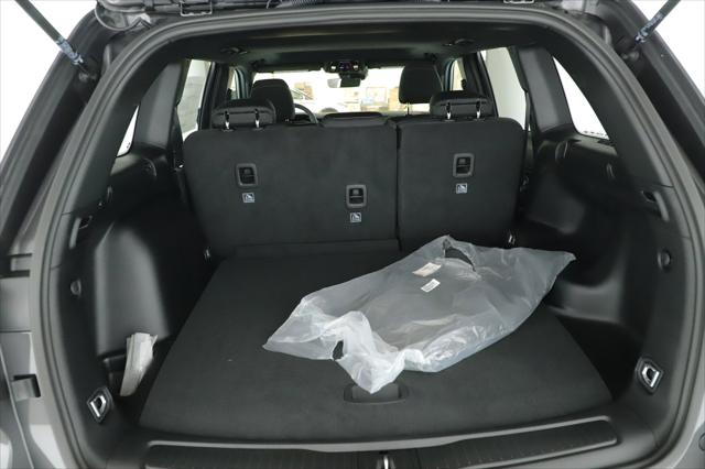 2025 Jeep Grand Cherokee GRAND CHEROKEE LAREDO X 4X2