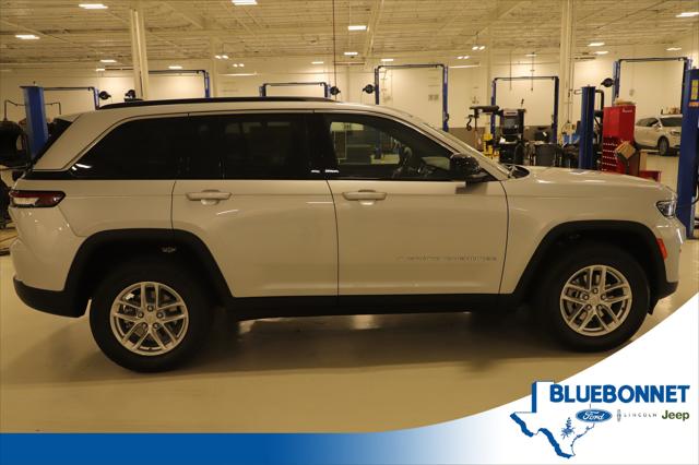 2025 Jeep Grand Cherokee GRAND CHEROKEE LAREDO X 4X2