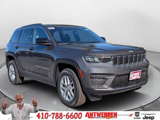 2025 Jeep Grand Cherokee GRAND CHEROKEE LAREDO X 4X4