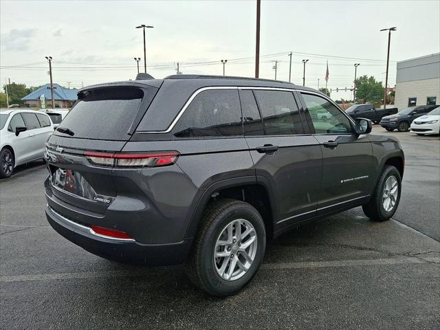 2025 Jeep Grand Cherokee Laredo X 4x4