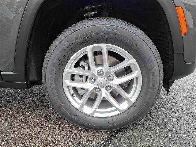2025 Jeep Grand Cherokee Laredo X 4x4