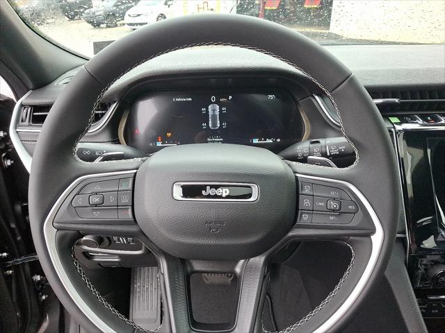 2025 Jeep Grand Cherokee Laredo X 4x4