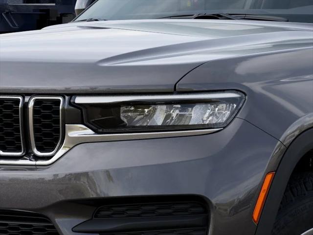 2025 Jeep Grand Cherokee Laredo X 4x4